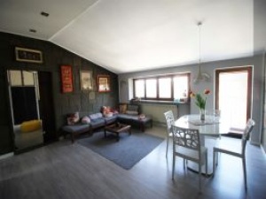 T109-LUMINOSO PIANO ALTO A POCHI PASSI DAL CENTRO